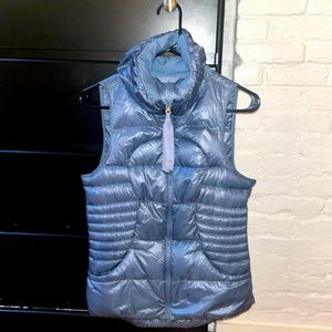 Lululemon size 4 light blue vest